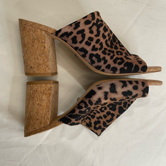 GIANNI BINI chunky heel shoes cheetah print Women’s Size 9.5M - Picture 6 of 8